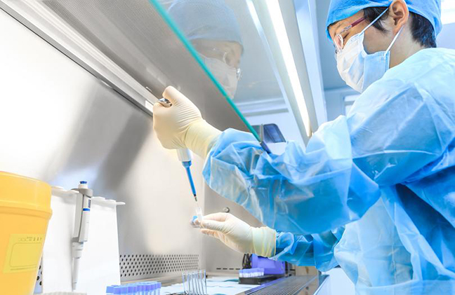 lab-working.jpg lab-working